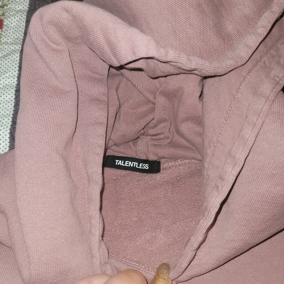 Talentless Hoodie and Sweatpants Bundle - Picture 10 of 16